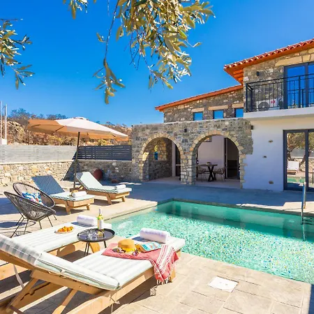 Villa La Casa Di Pietre 1 *