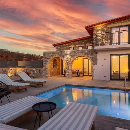 فيلة La Casa Di Pietre 1 كوتاري